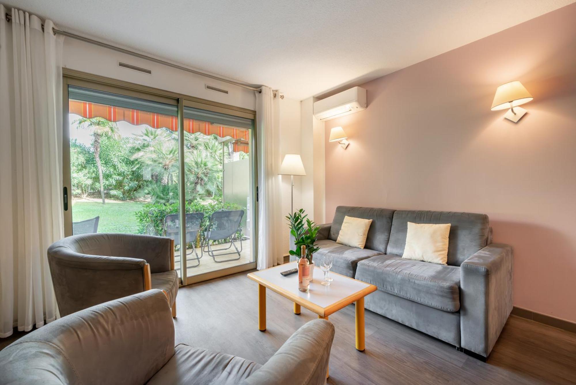 Les 15 Pins & La Mer -Your Green Getaway Near Sea & Beach Antibes Ngoại thất bức ảnh