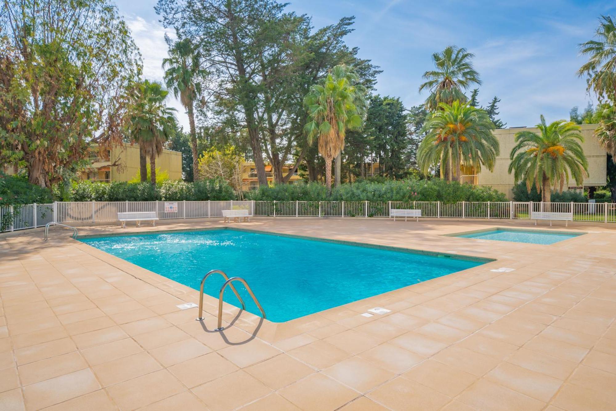 Les 15 Pins & La Mer -Your Green Getaway Near Sea & Beach Antibes Ngoại thất bức ảnh