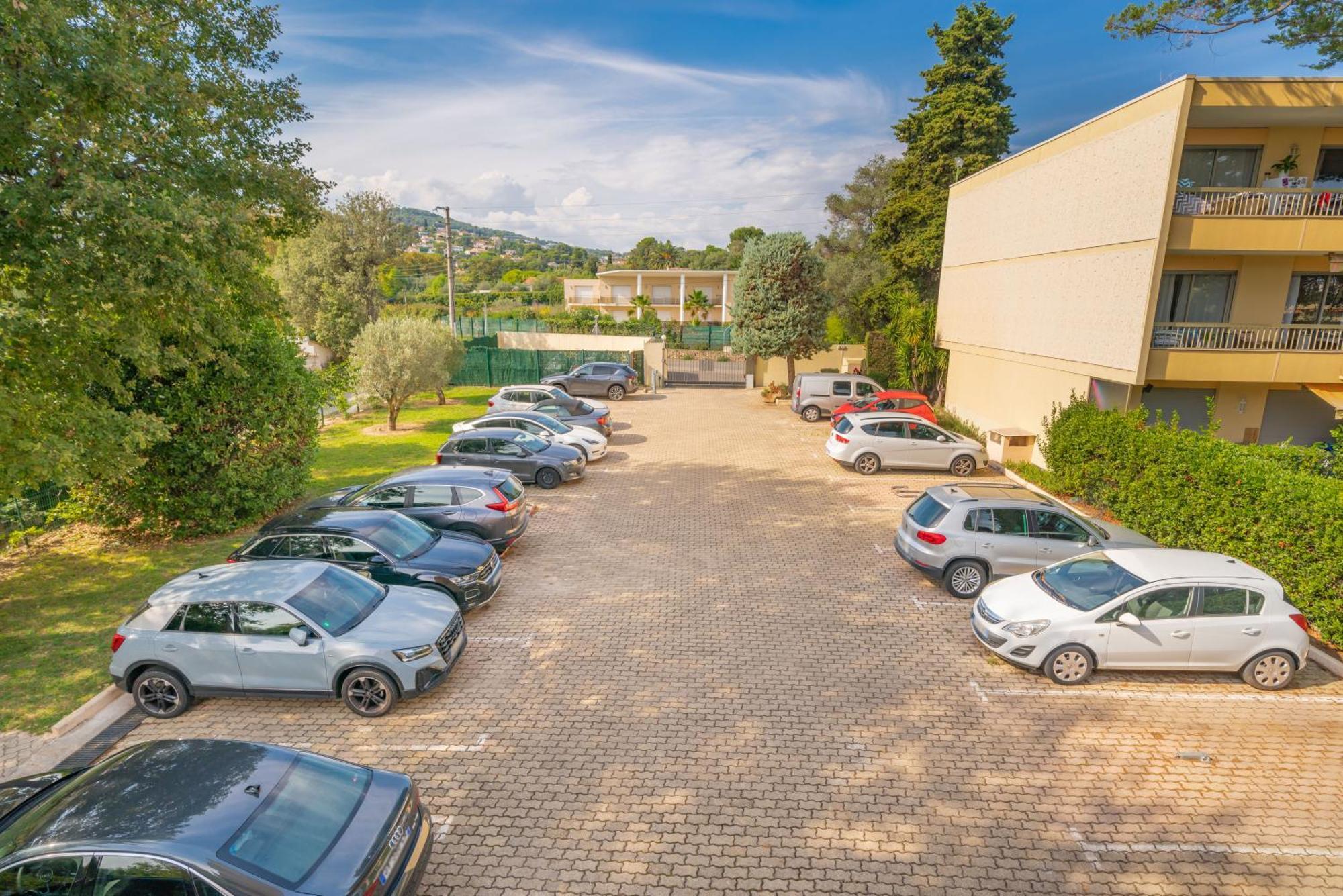 Les 15 Pins & La Mer -Your Green Getaway Near Sea & Beach Antibes Ngoại thất bức ảnh