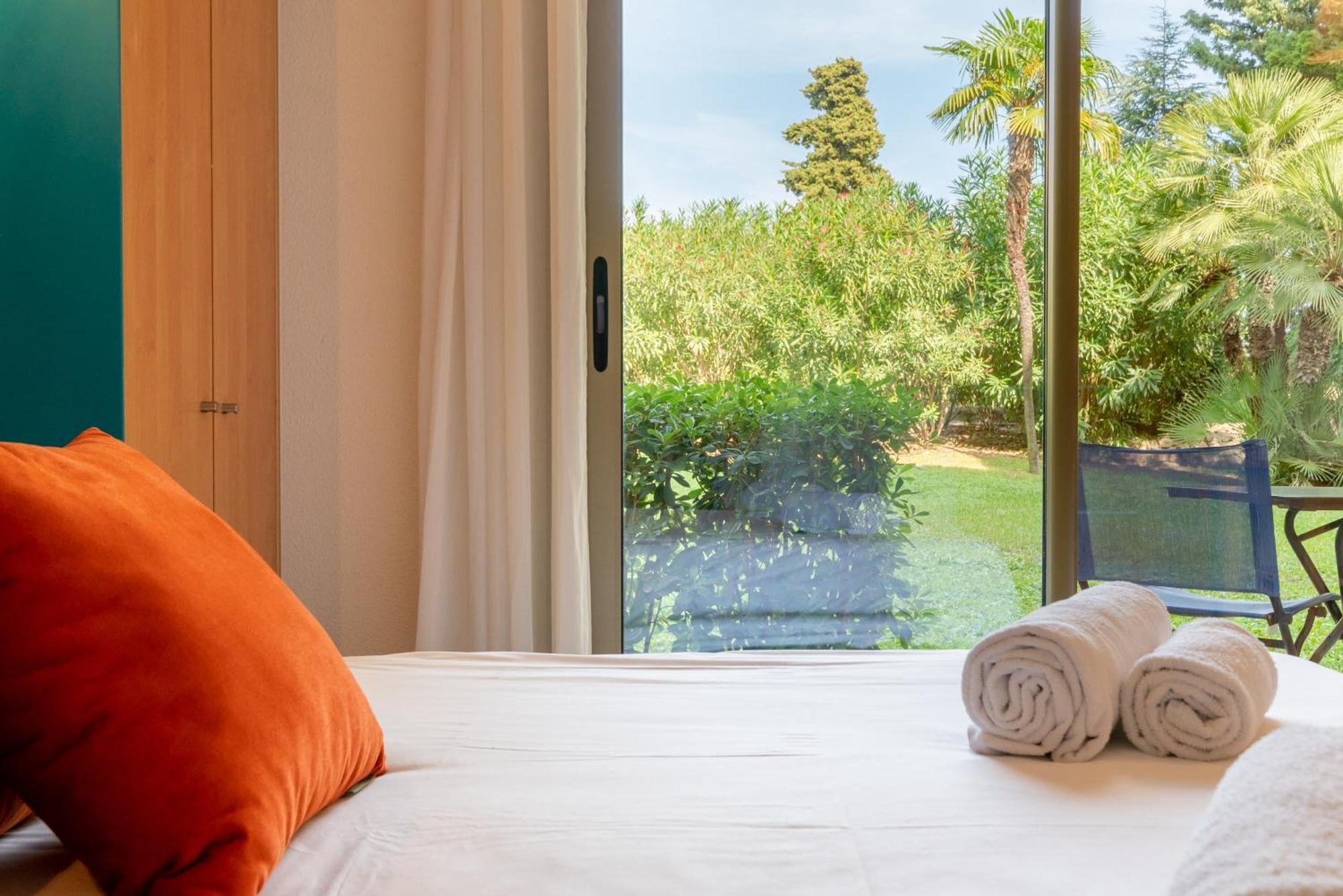Les 15 Pins & La Mer -Your Green Getaway Near Sea & Beach Antibes Ngoại thất bức ảnh